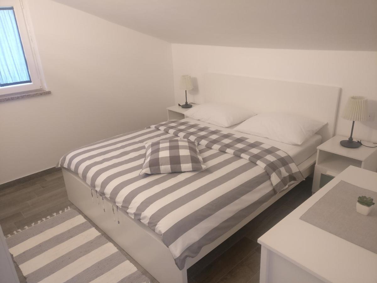 Apartmani Popovic Poreč Extérieur photo